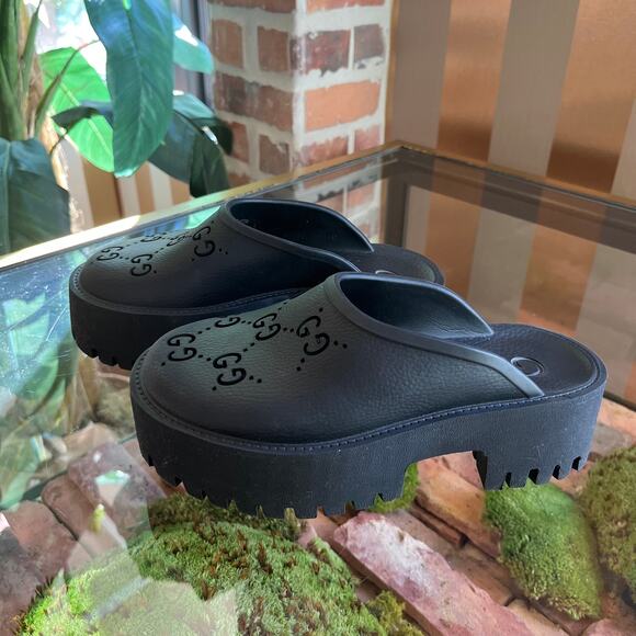 GUCCI Perforated G Black Rubber Platforms SZ 36 - Picture 2 of 6